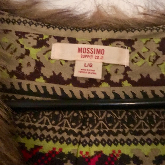 Trendy Faux Fur Vest - Picture 3 of 3